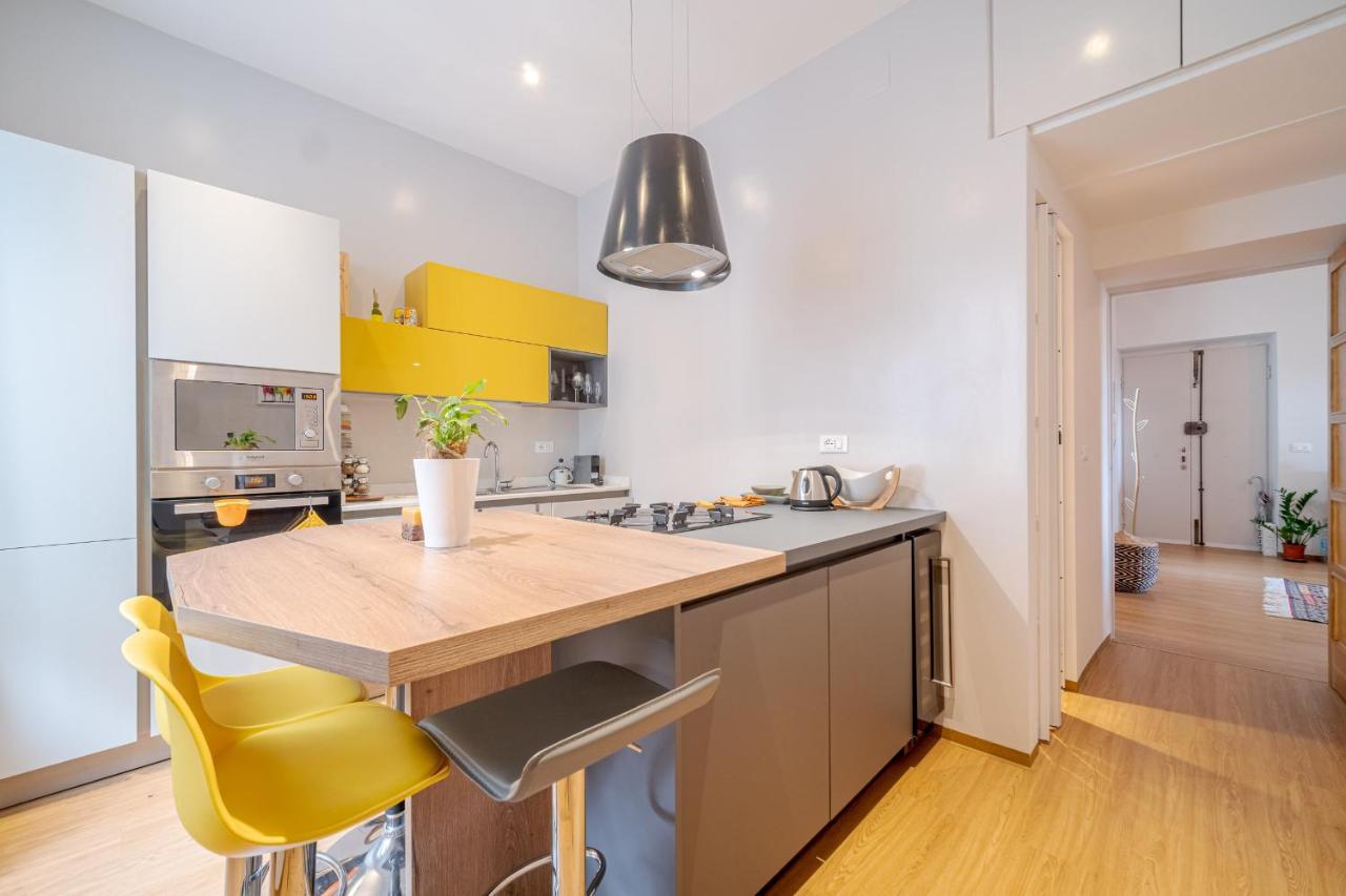 Bright Apartment A Few Steps From Via Garibaldi ジェノヴァ エクステリア 写真